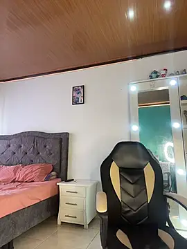 ALANAH_KITTY