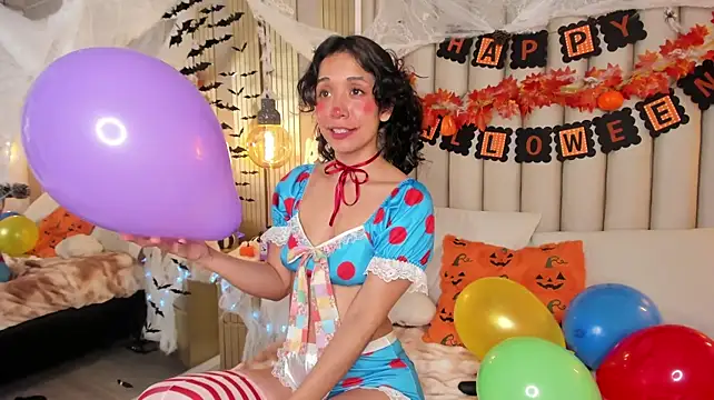 LuisaMarquez - Trick or truck ?🤡😈