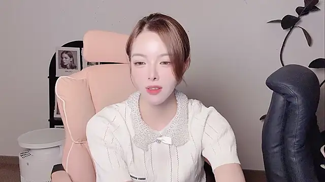 Alice172 - 油胸