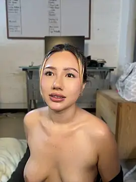 Aby_breslin - 😈 Slap my boobs and say your name