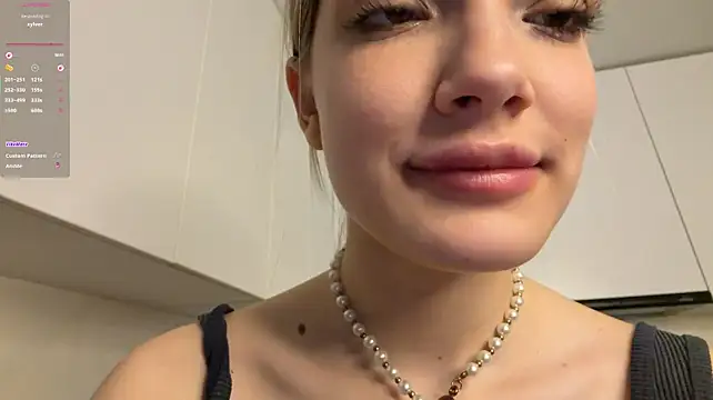 Carolini_i - Squeeze both nipples and wash with water