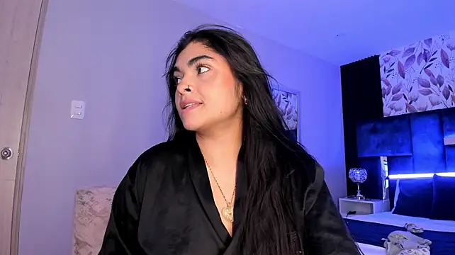 GiselOrtiz - Take shirt off + squeeze tits hard🍒🔥