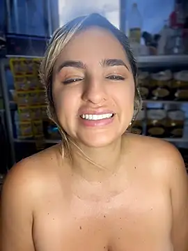 Sammyqueenx21 - full naked doing squirt