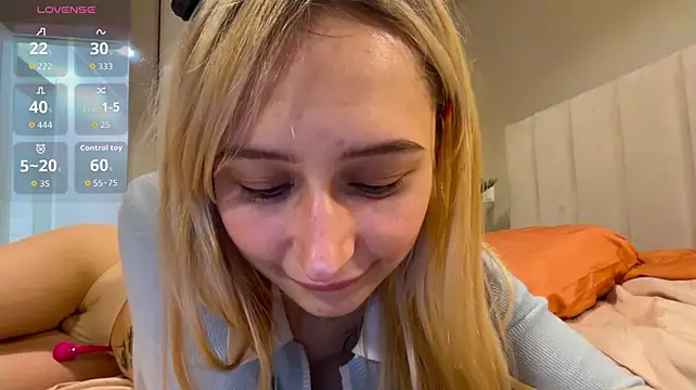 AnnabelleDreams - Make my ass red in doggy (20 spanks)