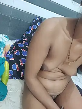 V_Hot_Sonam