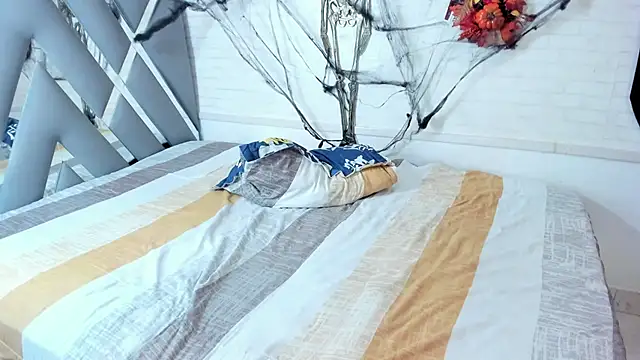 Milf_Lucy69 - rub pussy