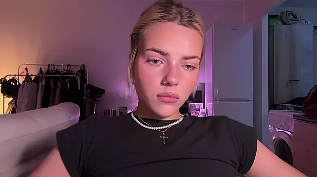 ChristelDuncombe - topless photo in PM (Last tip)