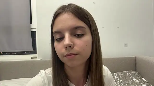 LisaPorse - show belly + smile face