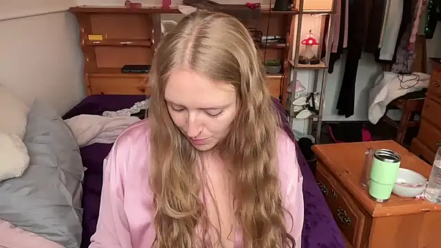 Pattyworld69 - Twerk + spread/wink ass