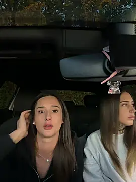 Joanaelaa - Both show boobs +2 videos