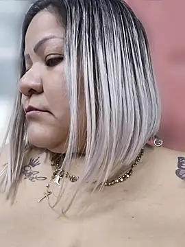 Dalessa_Bigtits - Show your tits and suck it