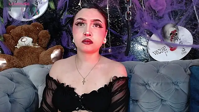 Dakitygp - masturbating with a dildo between my tit