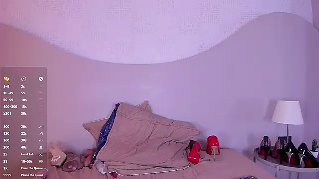 Ainaah_ - 🍑 Panties aside, pussy wide open