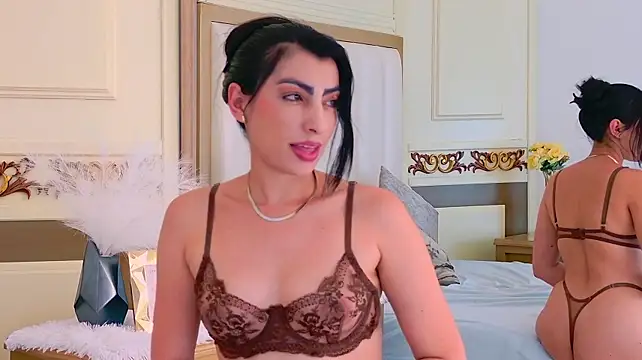 NinnaPiers - Flash tits