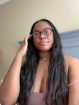 CandyLuxxxx - Nipple clamps ♥️ vid last tip