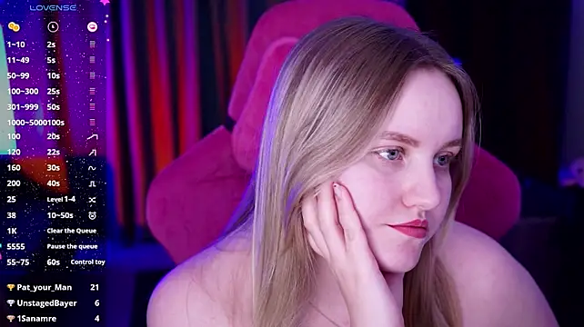 KellyPoter - Stick out your tongue and lick your lips