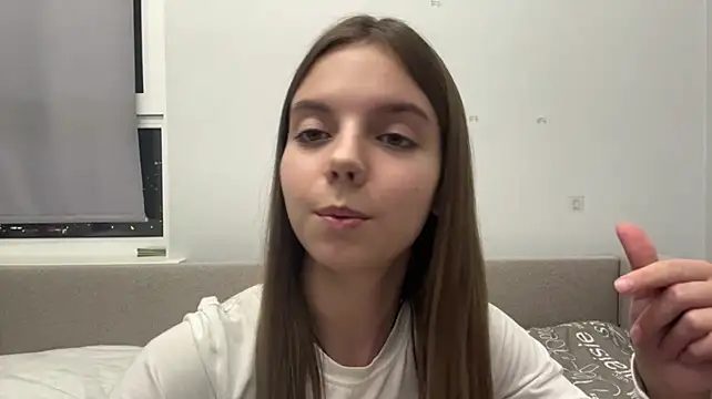 LisaPorse - show belly + smile face