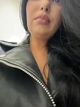 Tisha_Busty - Sloppy AHEGAO near people in CAFE