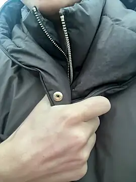 Lizzie-Rae - Spit on my tits and flick nipplee
