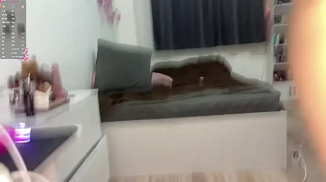 Tiffanythegreatest - dildo in pussy