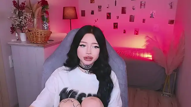 Emma_Kirks - ass in oil