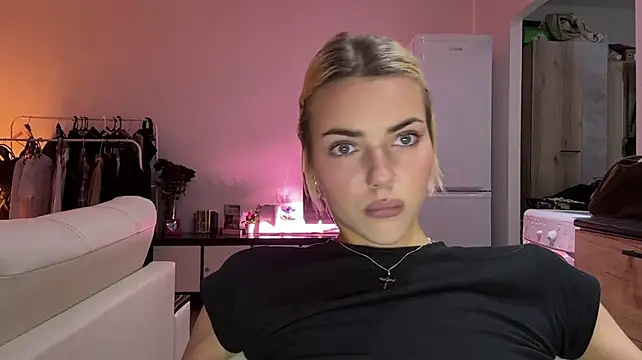 ChristelDuncombe - topless photo in PM (Last tip)