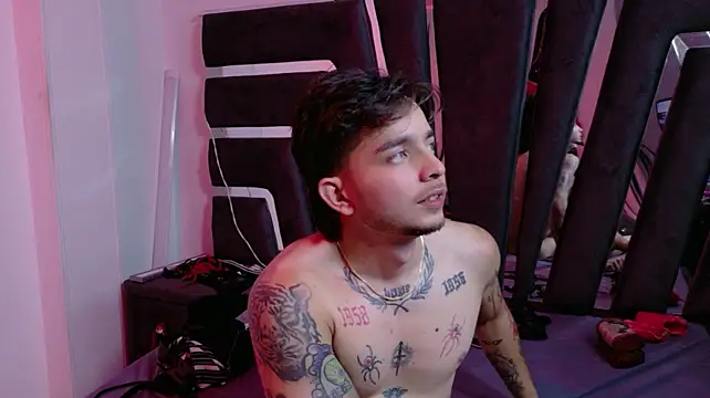 AliceandMax - KICK THAT PUSSY +BALLGAG X10