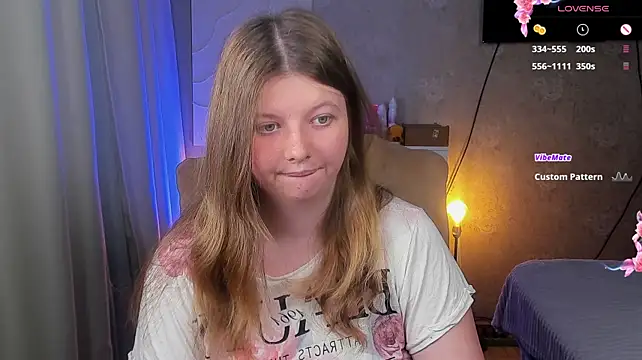 Vivian_cutie - Take off my T-shirt
