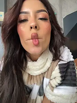 MystiqueXXX - QUEEN HARDER SQUIRT IN PUBLIC 💦☔