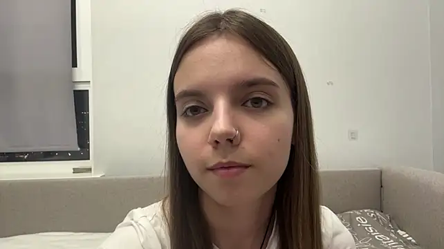 LisaPorse - show belly + smile face