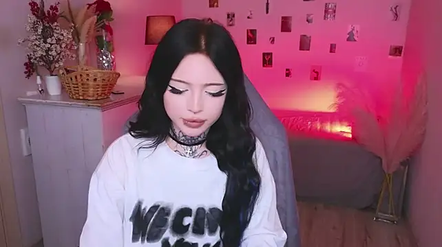 Emma_Kirks - ass in oil