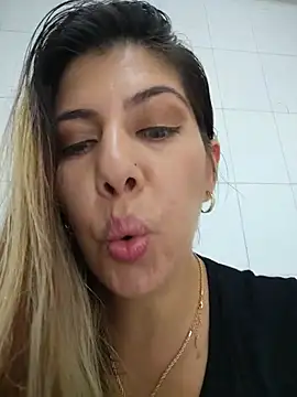 Scarlett_moore - I suck dildo in public as were your dick