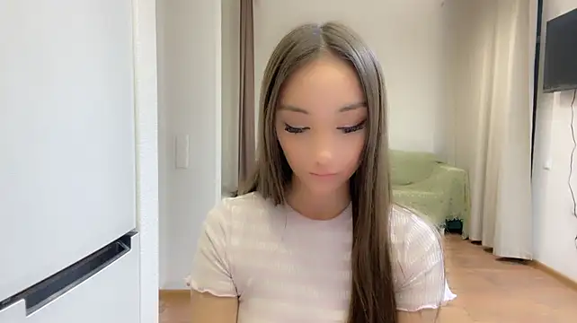 RefereedHobble - Show off sexy shoulders