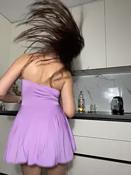 CurlyLara