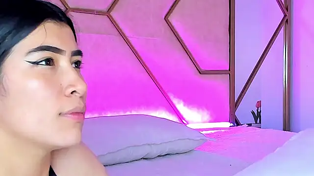 Siara_and_zoe - try her ass