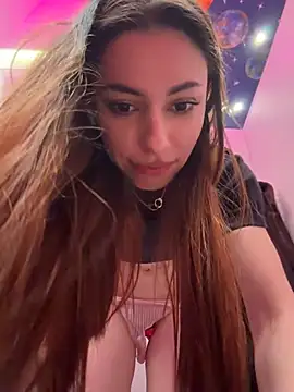 AmelieCrystal - lower my panties a bit >_<