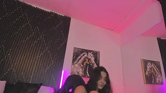 Bonnie_Rider - Glass dildo in the ass 👉🏼🍑