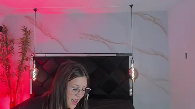 AngelaaCute_