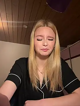 YoungGermanKiki18 - 😈Last Tipper gets my Snap