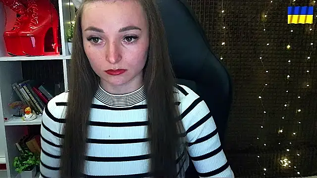 _Barbie_Kiss_ - FLASH TITS