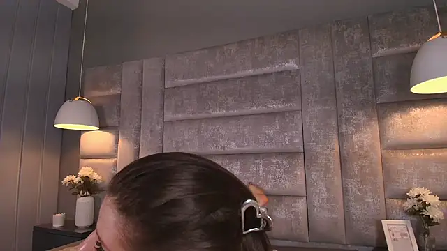 Skinny_Alice - massage ass with oil