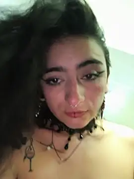 Lila_Desiree - Open ass zoom 🥵😈