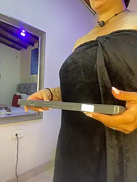 Nina_glow - Fast sampling, my pussy 🌸🔥