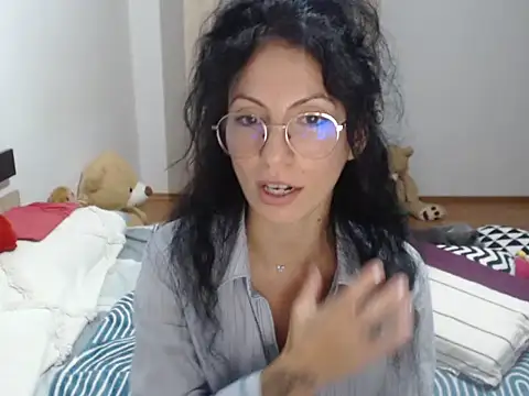 Emmatoo - show pussy