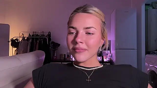 ChristelDuncombe - topless photo in PM (Last tip)