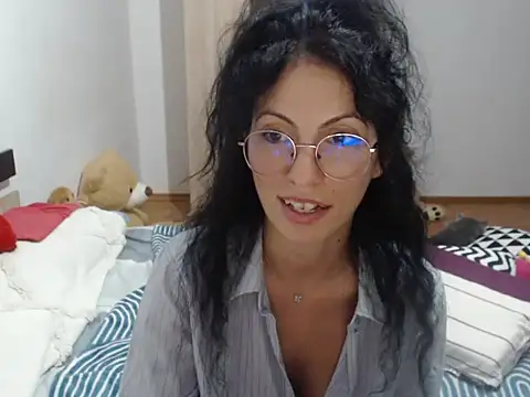 Emmatoo - show pussy