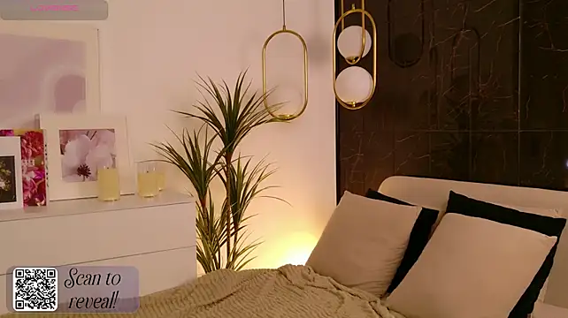 Nixxora - Rubbing my sensetive pussy
