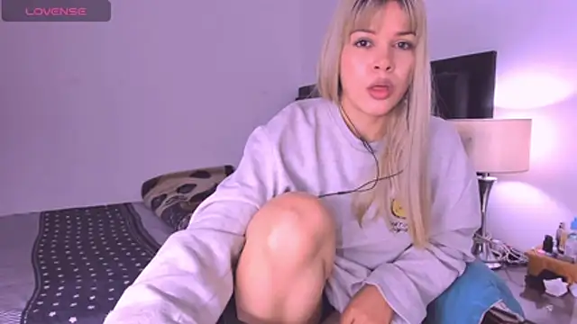 Daniela_beauty - control of my machine for 200 tokens