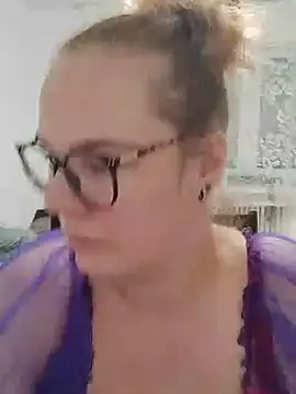 GermanNerdyAlice - 🍒Squeeze Boobs in bra