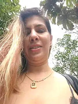 Scarlett_moore - I suck dildo in public as were your dick